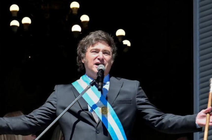 阿根廷政府公布“期中成绩单” 